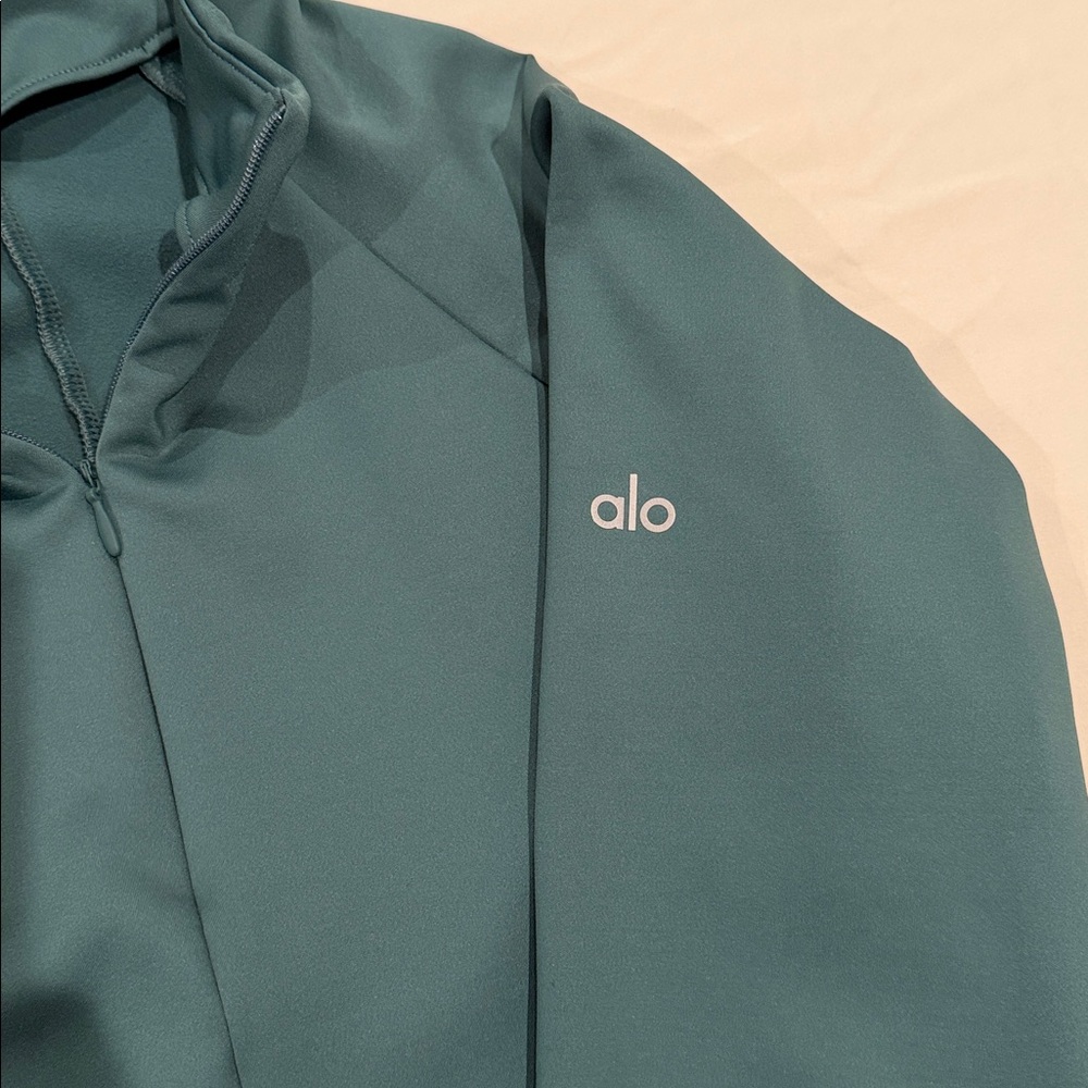 ALO size large dark green quarter zip. - Picture 2 of 3